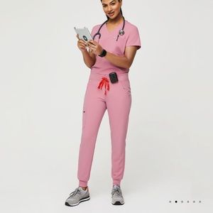 FIGS CHALK PINK ZAMORA PETITE